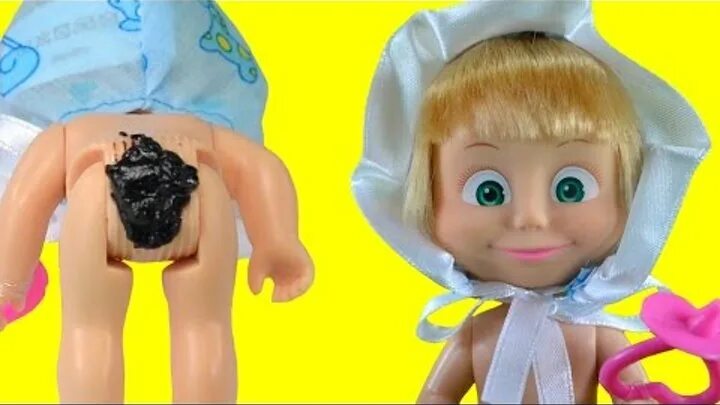Маша в памперсе кукла. Маша в подгузнике кукла. Маша Барби в памперсе. Маша играет куклы