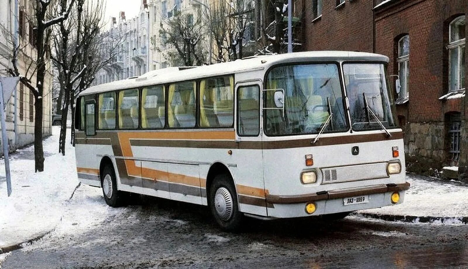 Советские автобусы крыма. ЛАЗ 699. ЛАЗ 699 турист. ЛАЗ-695 турист. Автобус ЛАЗ 699.