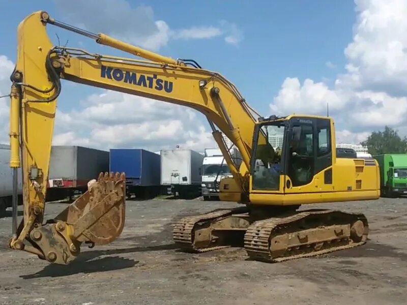 Гусеничный экскаватор Komatsu pc200. Экскаватор Komatsu 200. Экскаватор Komatsu PC 200. Комацу рс200.