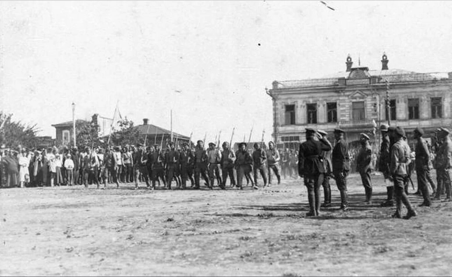 Новочеркасск 1919 год. Донская армия 1919. Парад белой армии в Барнауле 1919г. Генерал Сидорин 1919. Летом 1940 года балашов