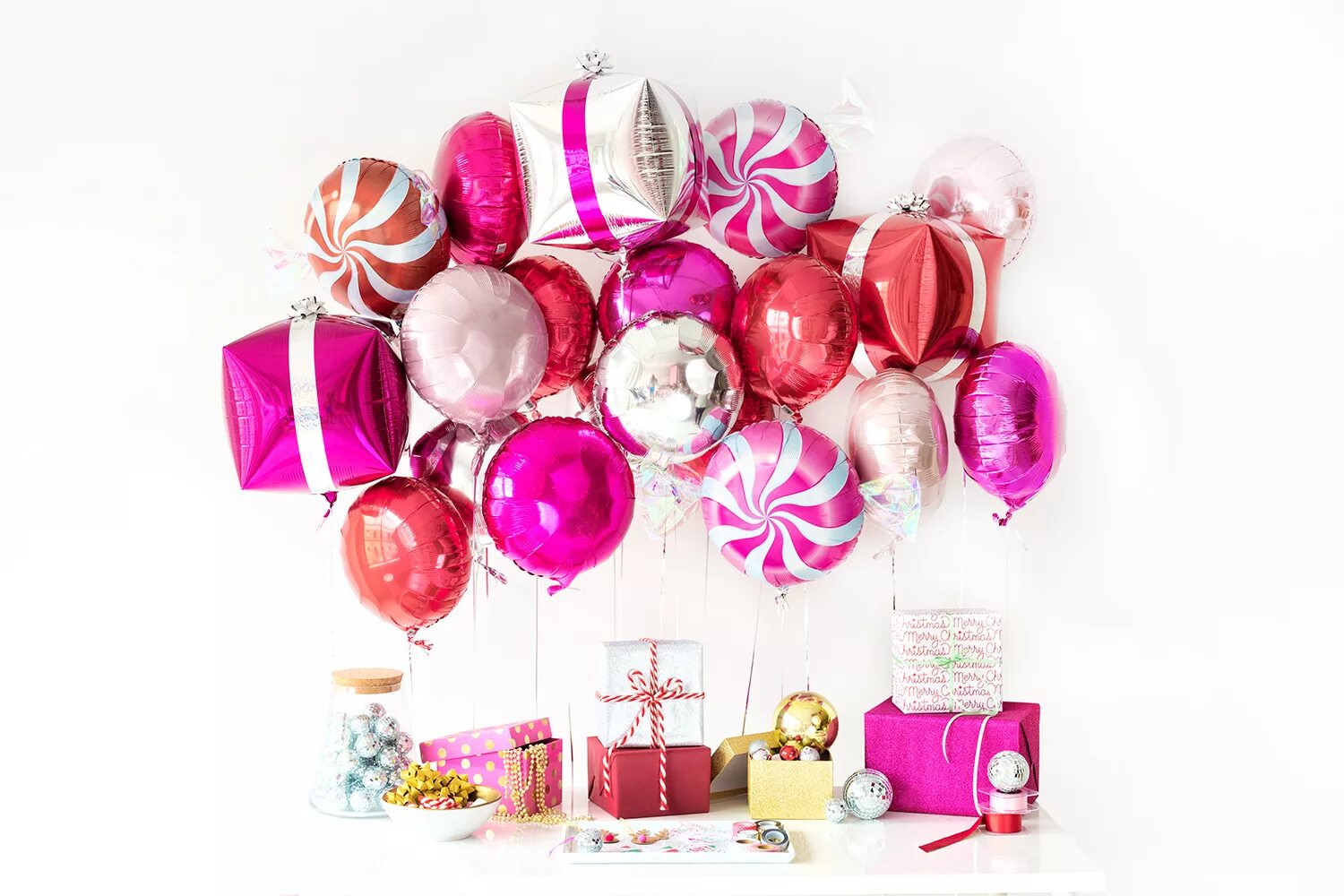 Шарики подарки. С днём рождения шарики. Воздушный шарик. Красивые шары на день рождения. Праздник шары цветы