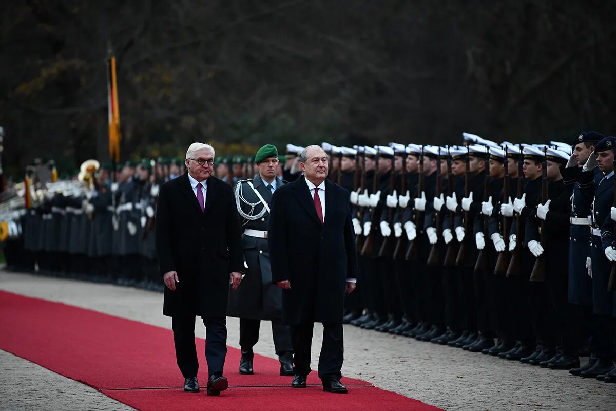 Визит ереван. Armenia presidential Palace.