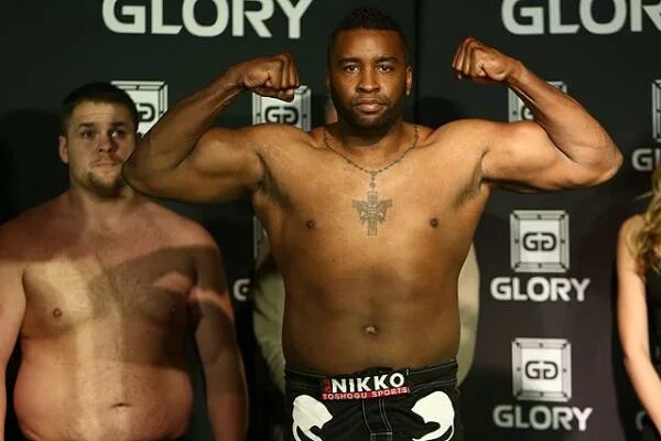 Фото глори кикбоксинг. Glory 16. Glory 16. Рэймонд дэниэлс карате. Glory pictures.