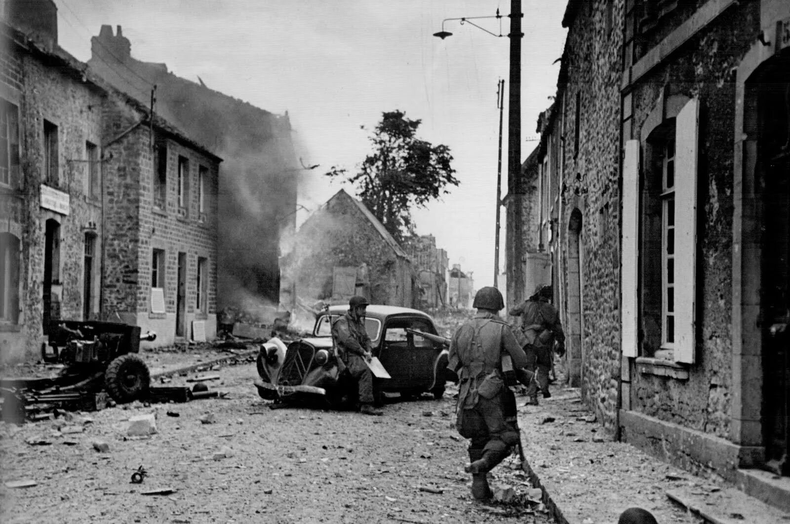 Битва в Нормандии 1944. Освобождение Парижа 1944.