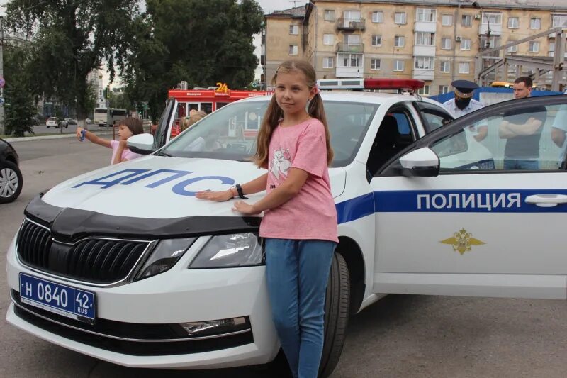 Сайт гибдд новокузнецк. ГИБДД Новокузнецк. Новокузнецкое ГАИ. Телеканикулы Новокузнецк. Гаишники Новокузнецк.