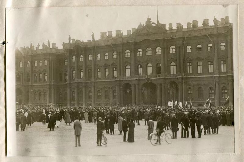 Повод для объявления войны германией россии 1914. Зимний дворец 1914. Петербург дворцы 1914 год.