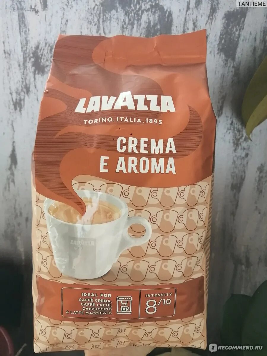 Lavazza crema e aroma 1. Кофе Лавацца со сливочным вкусом. Кофе Lavazza со сливками.