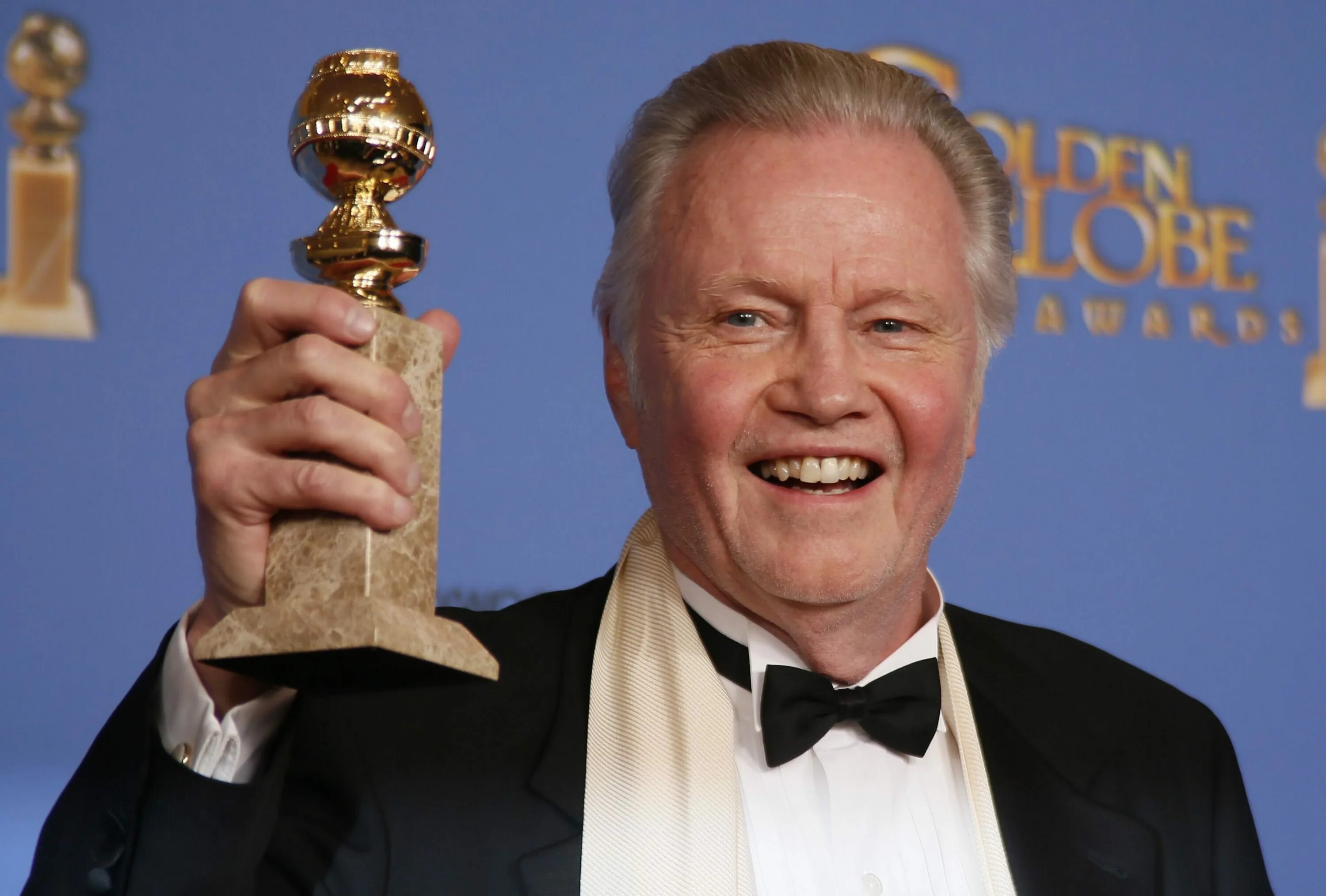 Обладатель золотого глобуса 5 букв. Jon Voight 2022. Джон Войт фото. Золотой Глобус победители.