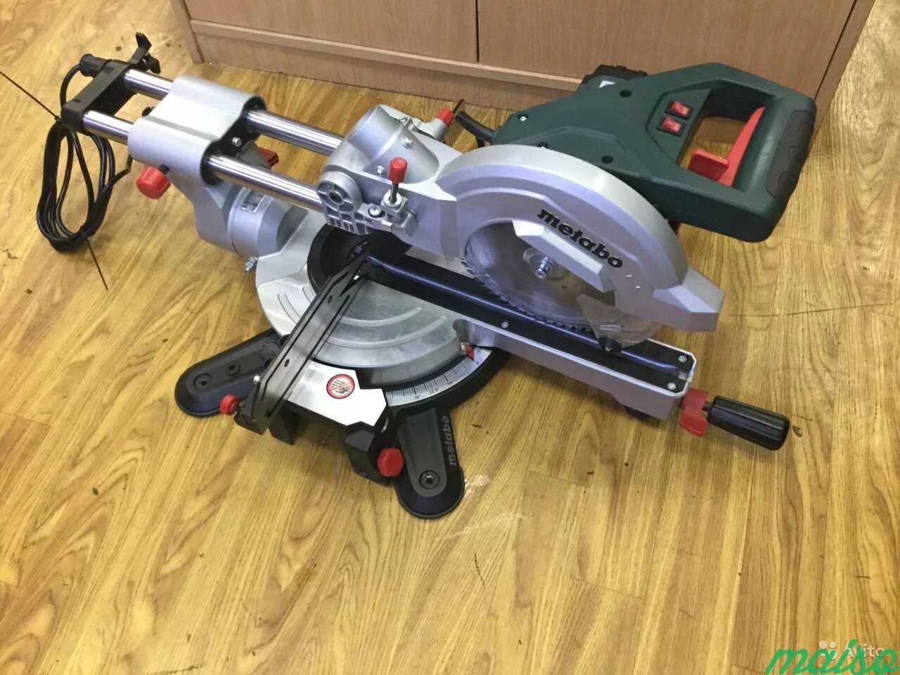 Metabo KGS 216 M. Пила торцовочная Метабо кгс 216м. Метабо торцовочная пила KGS 216 M. Metabo торцовочная пила 216 б/у.