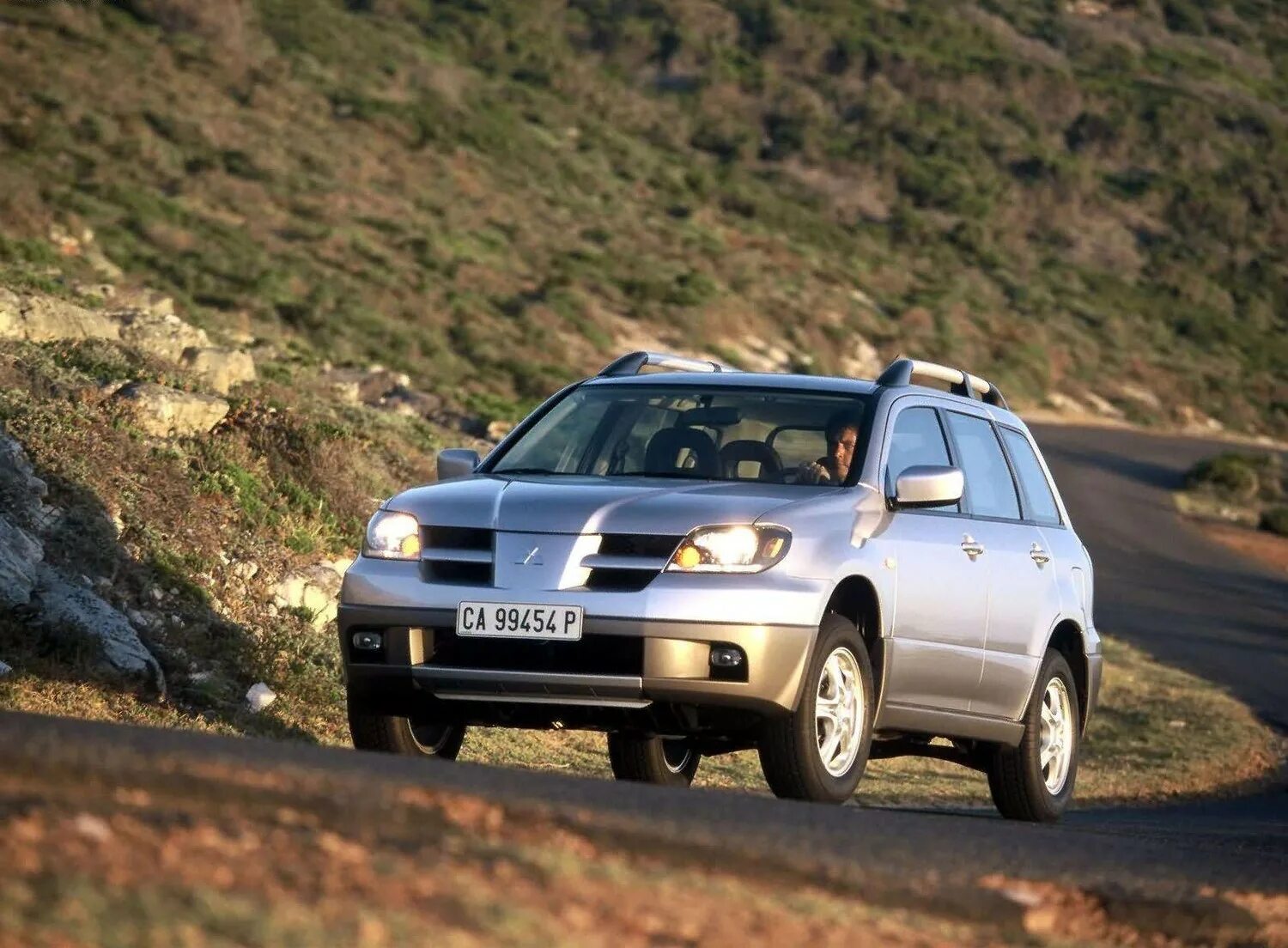Отзывы митсубиси аутлендер 1 поколение. Mitsubishi outlander 1. митсубиси аутлендер 2003. аутлендер 1 поколения. митсубиси аутлендер 2007 1 поколение.