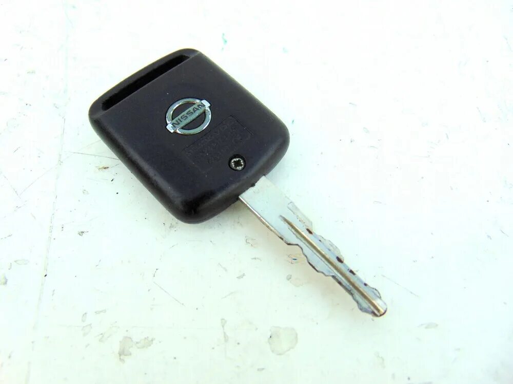 Ключ Nissan Almera n16. Ниссан Альмера н16 ключ зажигания. Ниссан Альмера 2 ключи. Ключ зажигания Ниссан премьера п 12.