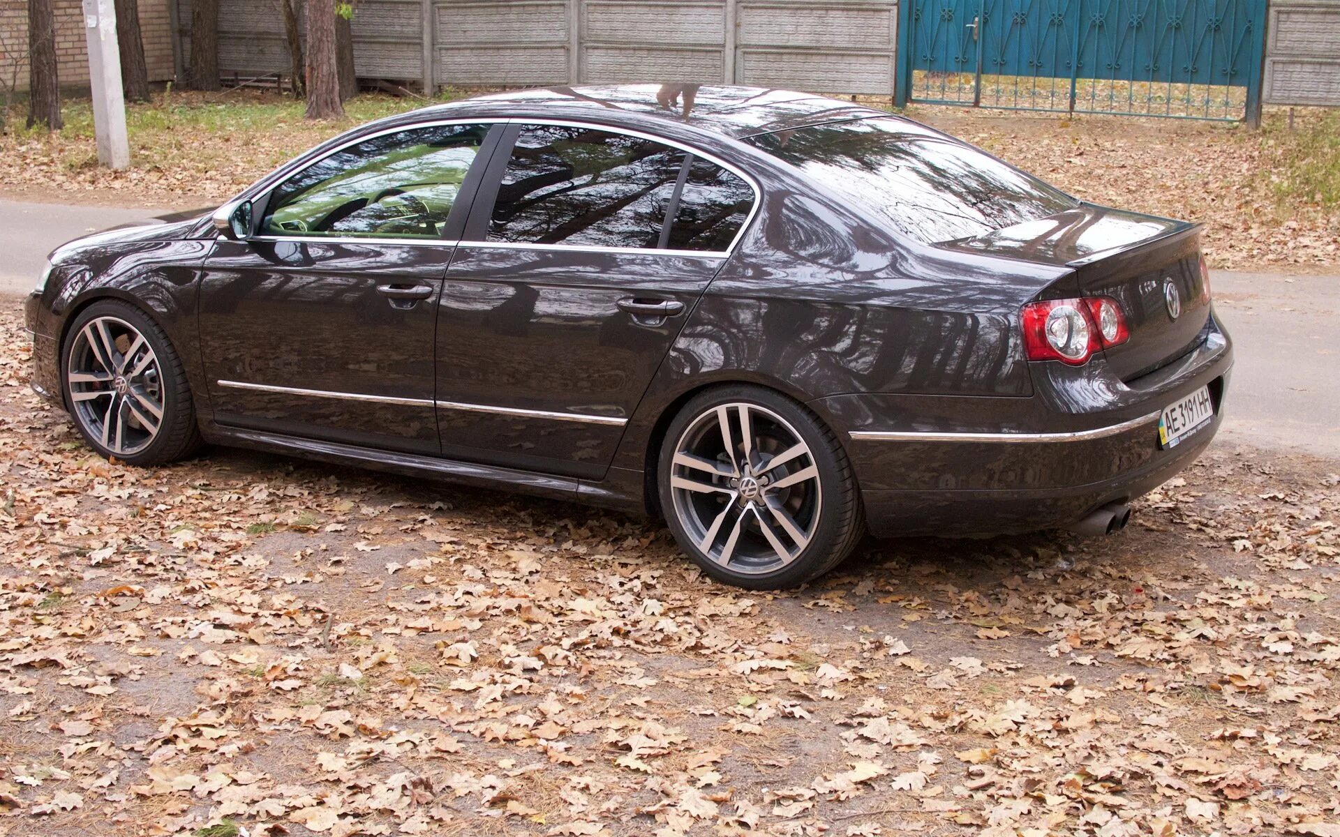 Пассат б6 2008 год. VW Passat b6. Volkswagen Passat b6 Black Tuning. Volkswagen Passat b6 сидан. Пассат б6 r19.