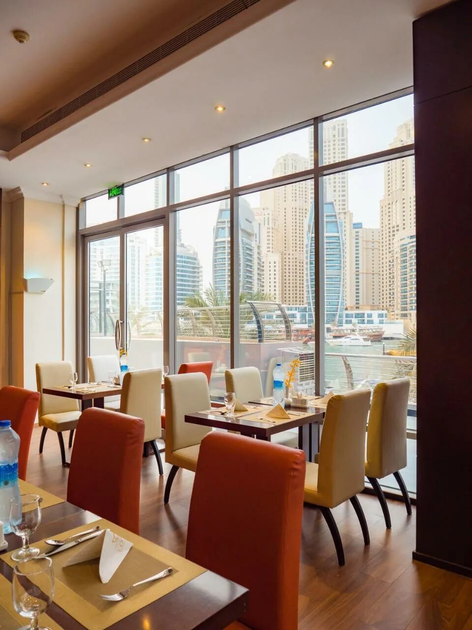 Signature hotel apartments spa marina apartment dubai marina. Signature hotel apartments spa marina. Signature marina. Signature hotel apartments & spa marina apartment. Signature hotel apartments spa marina 4 фото.