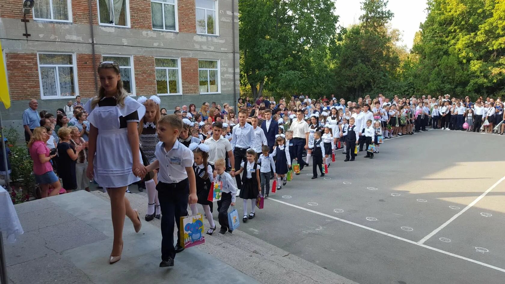 Песни школа первый звонок