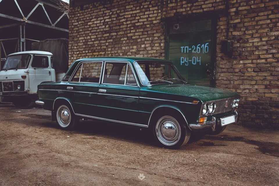 Ваз 2103 желтого цвета. Газ 21031. Ваз 21055. Жигули 1978. Ваз 21031 фото.