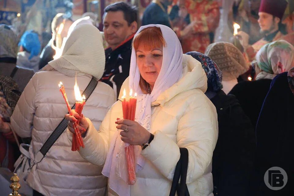 Воскресенье 23 октября. Крестный ход в Волгограде на Пасху 2023. Православные христиане. Пасха фото. Сретение Господне христианские праздники.