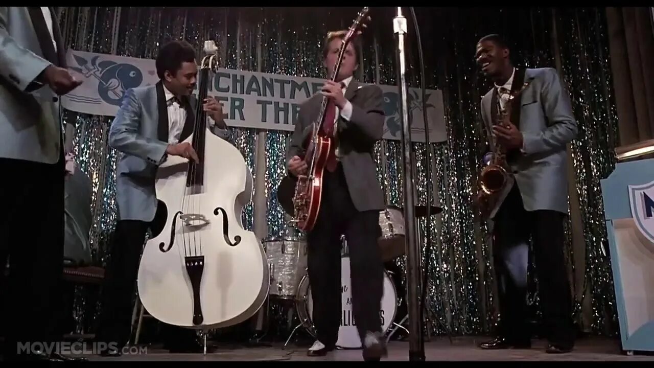 Фокс johnny b good. Кузен марвин. Чак берри назад в будущее. Марти макфлай рок н ролл. Назад в будущее чак берри.