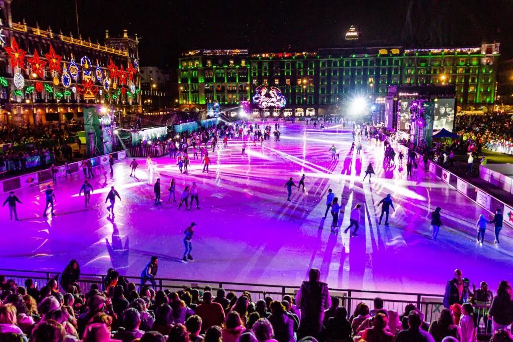 В каком городе каток. Каток в Мехико. Ice Rink каток. Каток в Мехико-Сити, Мексика. Самый большой каток в мире.