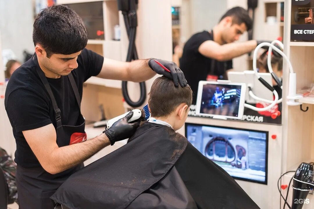 японская парикмахерская чио чио нефтекамск. парикмахерская дешевые стрижки. парикмахерская спб. парикмахерская дешевые стрижки. цирюльники стригли в парикмахерской.