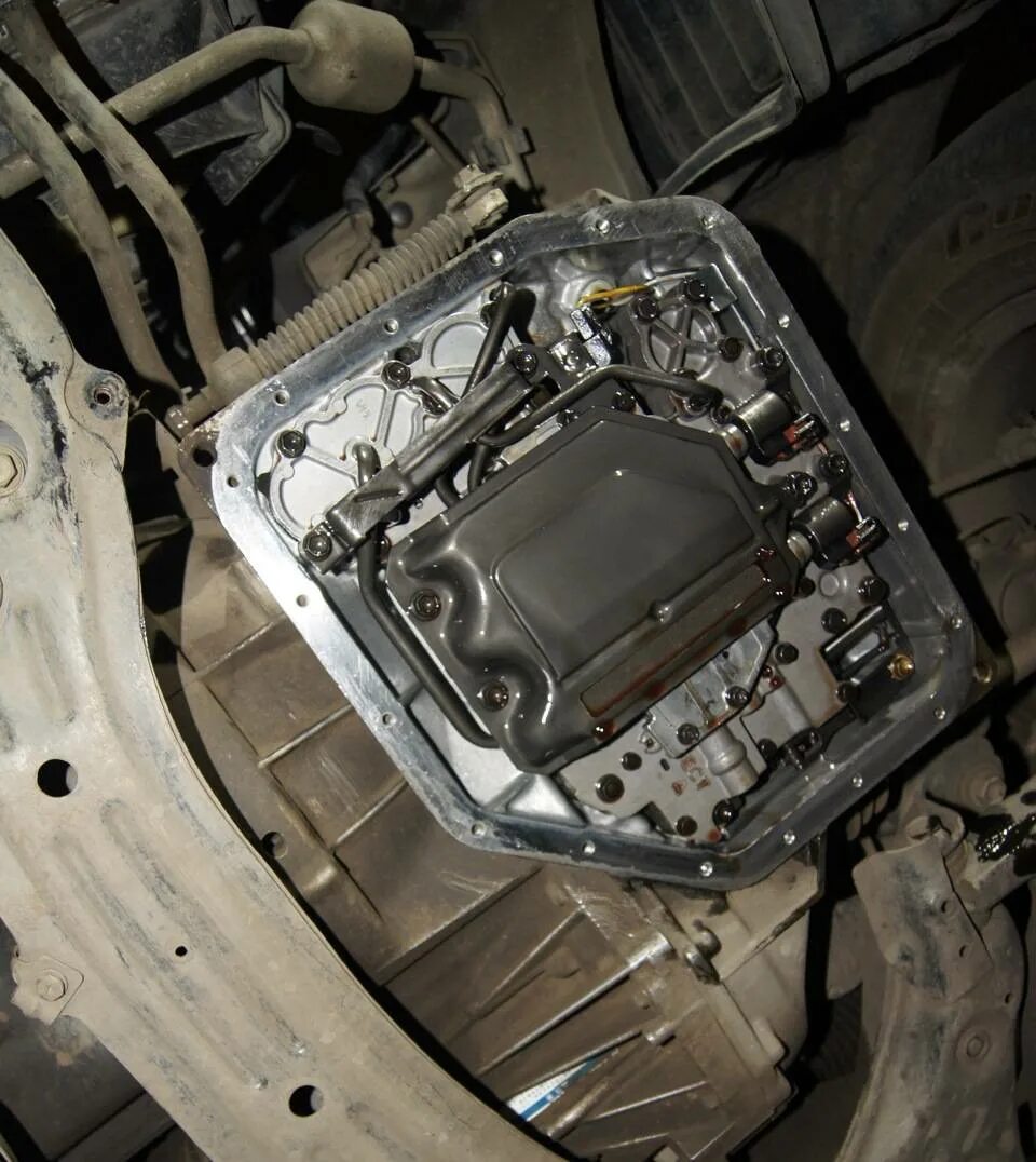 6 автомат. Масляный фильтр акпп лансер 9. Фильтр акпп мазда 6. Пробка акпп dp0. Фильтр акпп форд фьюжн 1.