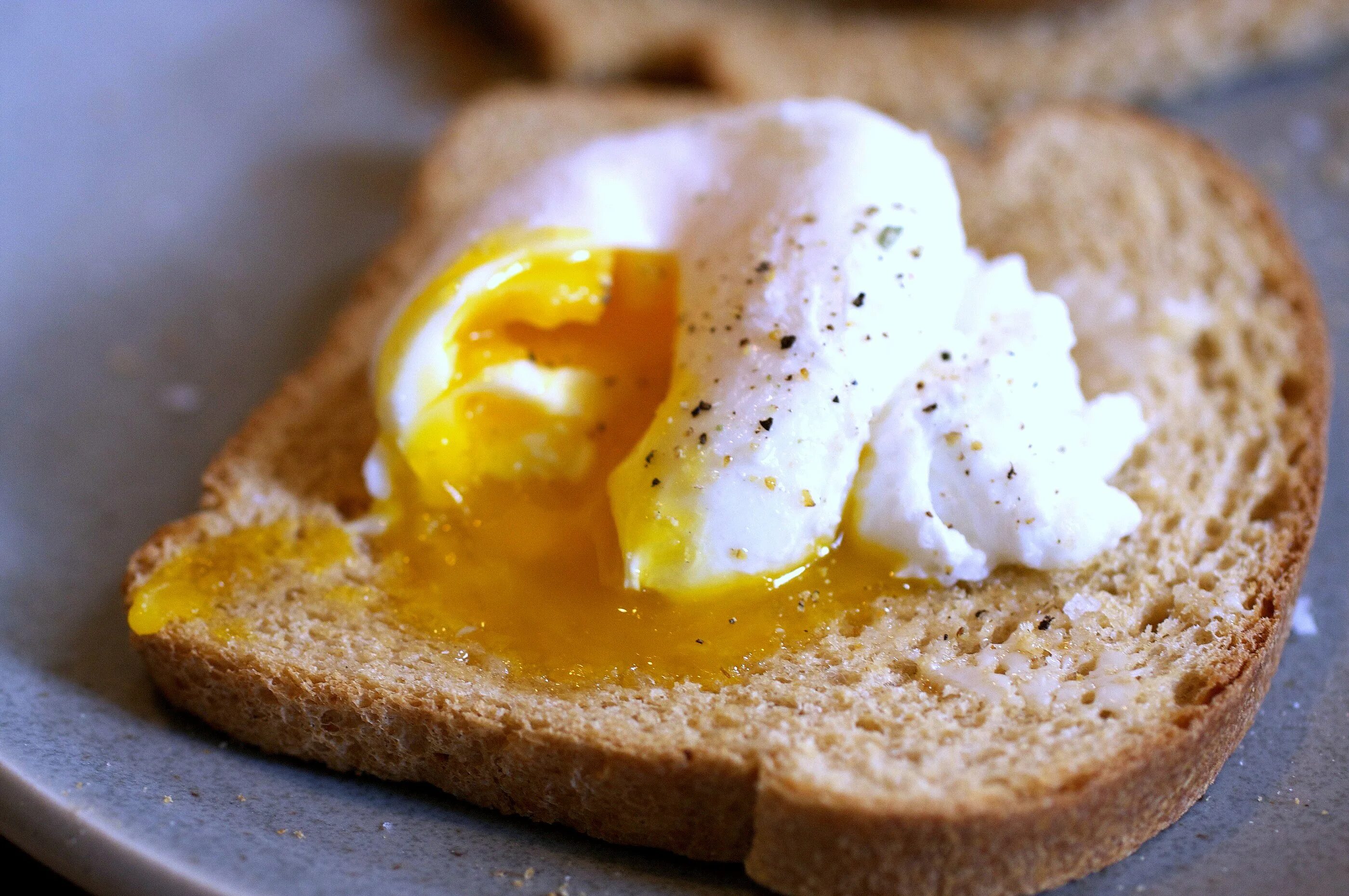 Быстрый завтрак без яиц. Тост кайя. Быстрый завтрак без яиц. How to eat scotch eggs. Быстрый завтрак без яиц.