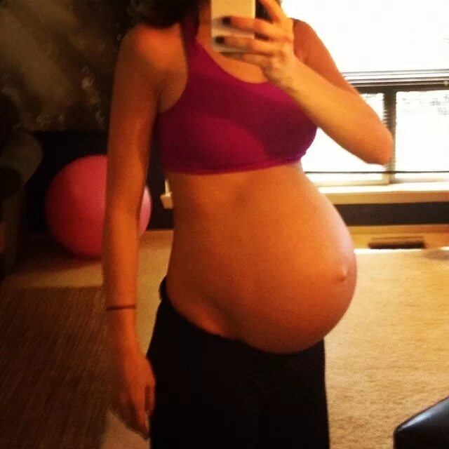 Живот на 35 неделе беременности. Живот на 34-35 неделе беременности. 35 недель слабость