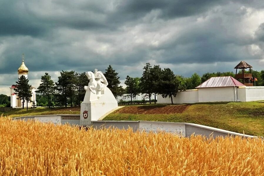 Краснодарский край станица Кущевская. Станица Кущевская поля. Станица Кущёвская достопримечательности. Храм станица Кущевская.