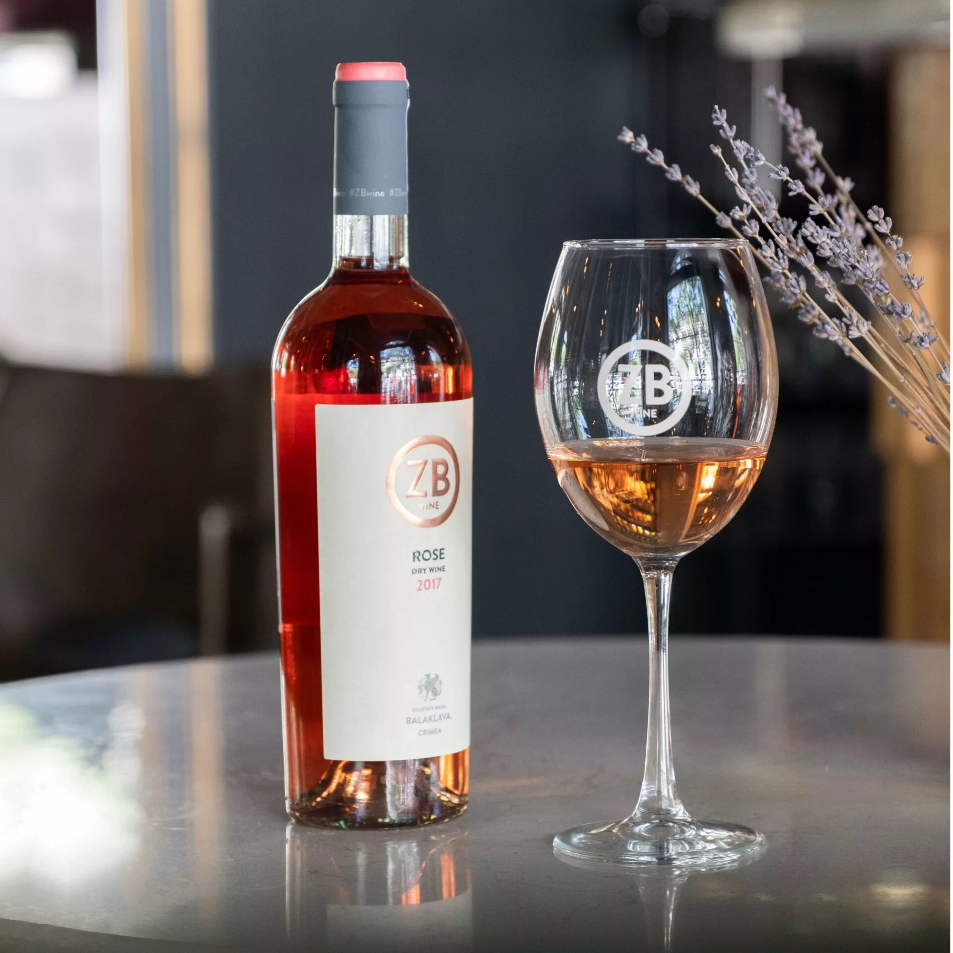 Розовое вино россии. ZB Wine Rose Золотая балка. Крымское розовое вино Золотая балка. Вино Золотая балка ZB Wine. Вино ЗБ вайн Розе.