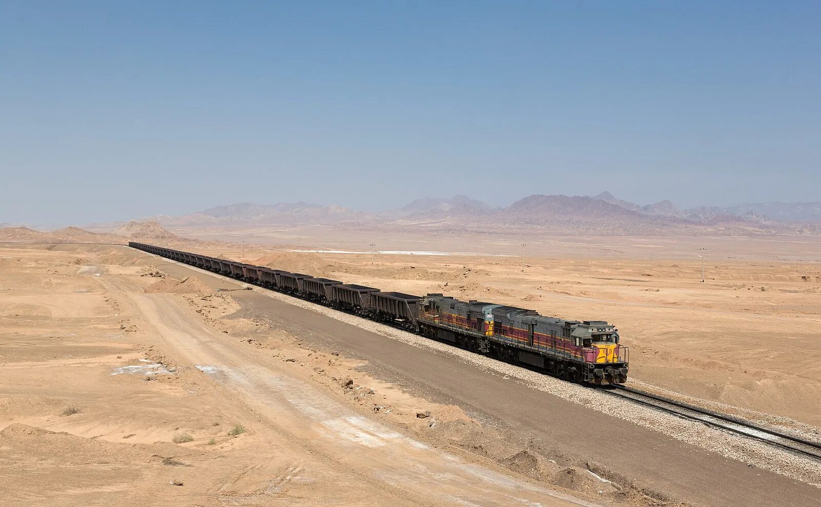 Железные дороги ирана. Поезда в Иране. Дороги Ирана. Иранские железные дороги. Iran Rail, железная дорога.