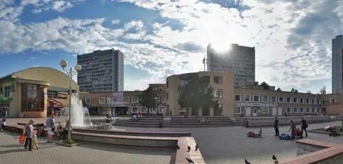 Троицк сиреневый бульвар 1 сбербанк. Сбербанк троицк сиреневый. Сиреневый бул. Сиреневый бульвар 13 троицк. Очередь в сберкассу.