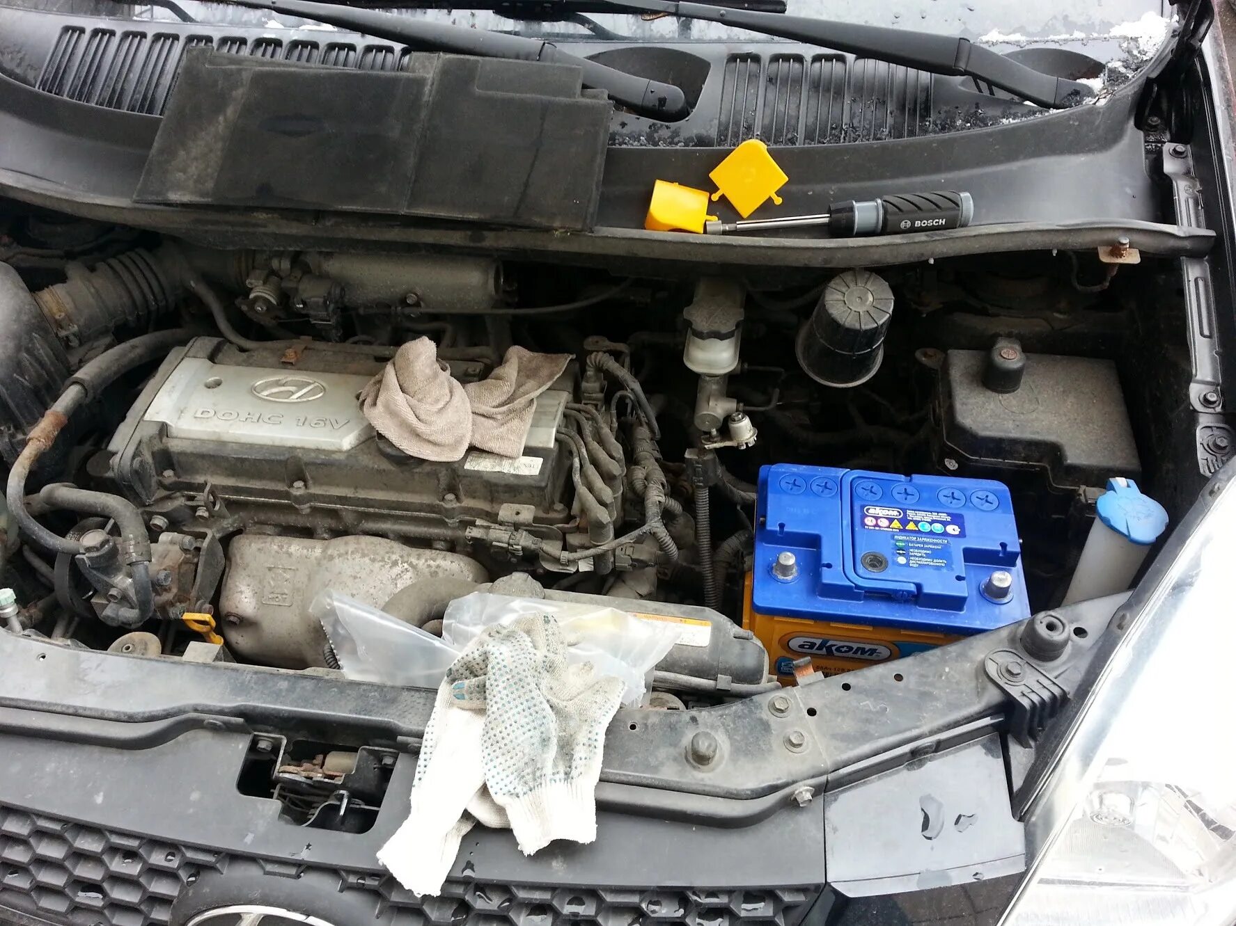 Аккумулятор на хендай матрикс. Hyundai matrix 1.6 аккумулятор. хендай матрикс 2008 акб. аккумулятор для хендай матрикс 1.6. аккумулятор хенже матрикс.