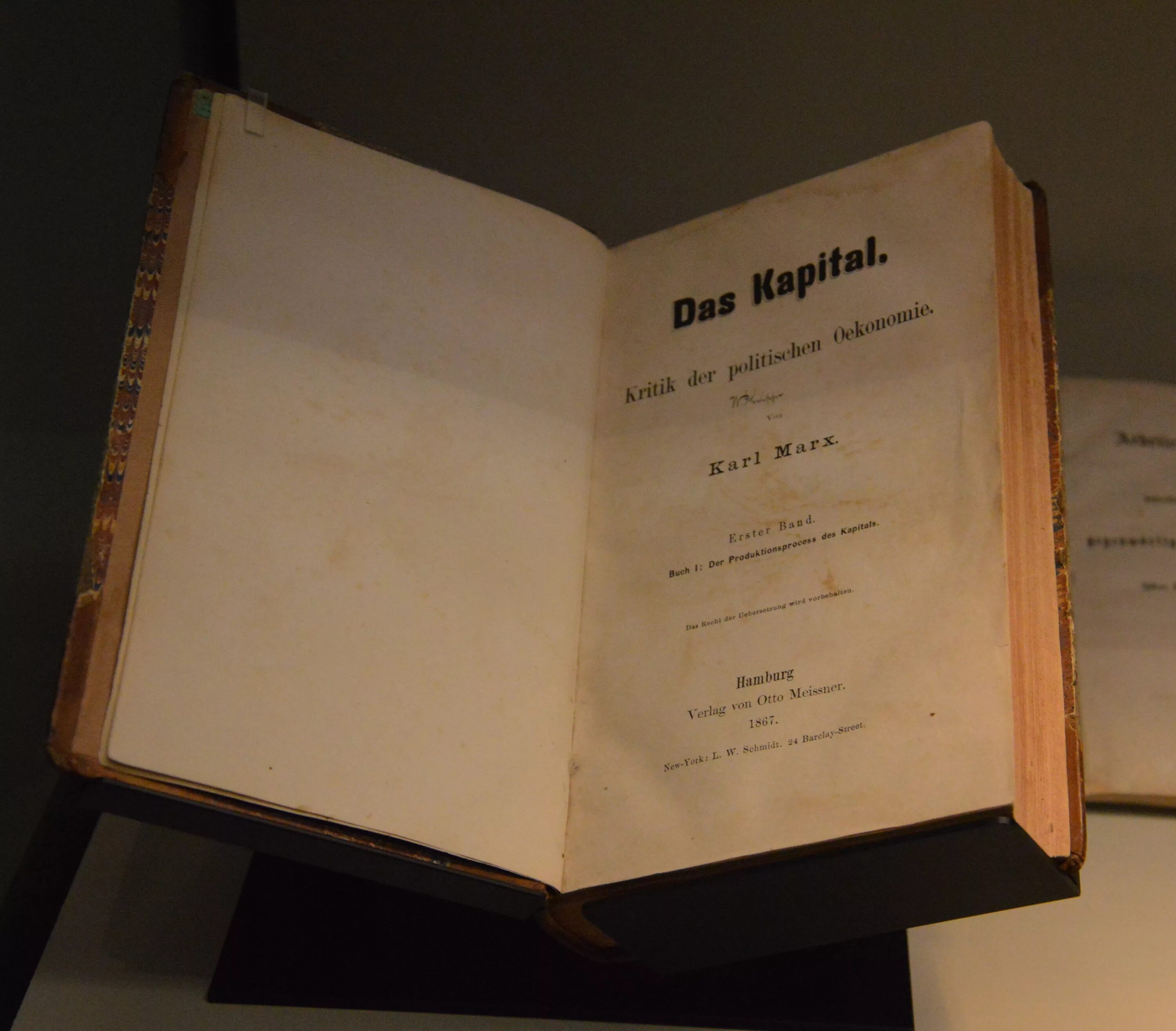 Читать первый том 6. Маркс das Kapital первое издание. Karl Marks das Kapital. Das Kapital книга.