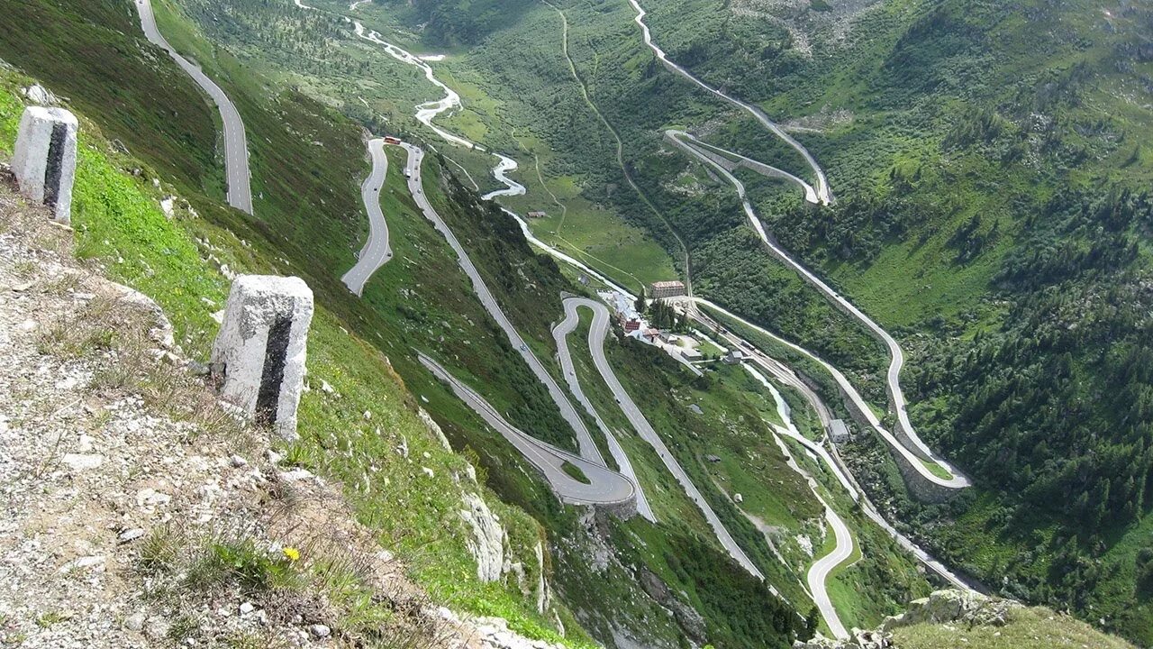 Дорога серпантинная мелодия старинная. Дорога стельвио пасс италия. эльтаркач перевал. перевал готтард швейцария. серпантинная дорога швейцария.