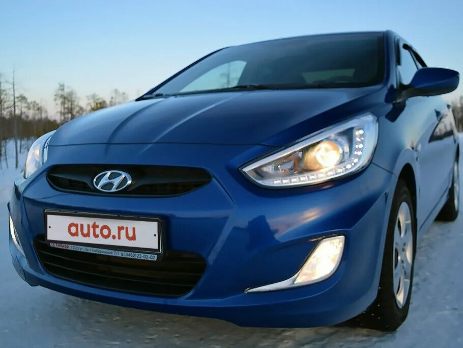 Hyundai Solaris 2013. Хендай Солярис, 2013 год. С номерами. Хендай Солярис 2013 года фиолетовый. Hyundai Solaris 2008 год гос номером. Куплю хендай солярис частные объявления