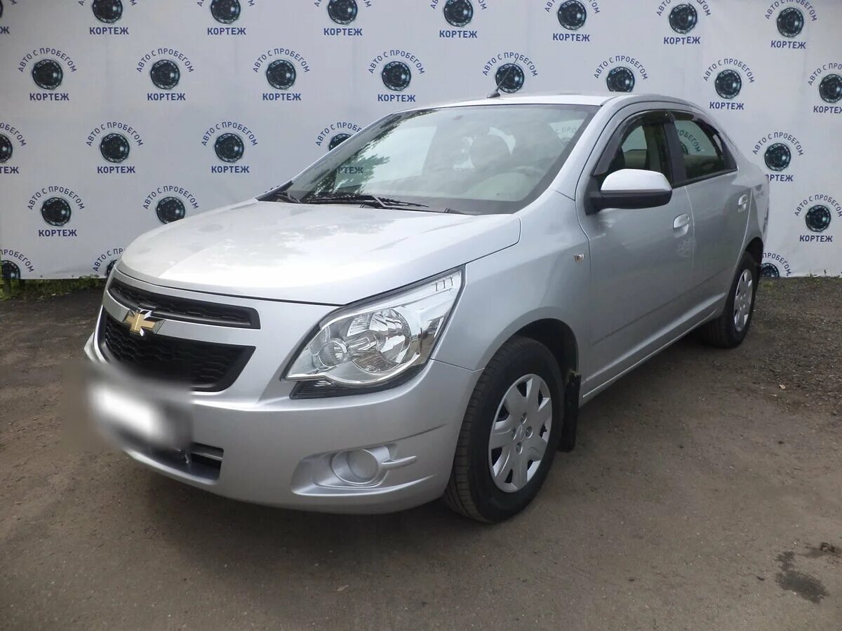 Шевроле кобальт купить в спб. Chevrolet Cobalt 2013. Шевроле кобальт 2013 года серебристый. Шевроле кобальт седан серебристый. Chevrolet Cobalt серебристый металлик.