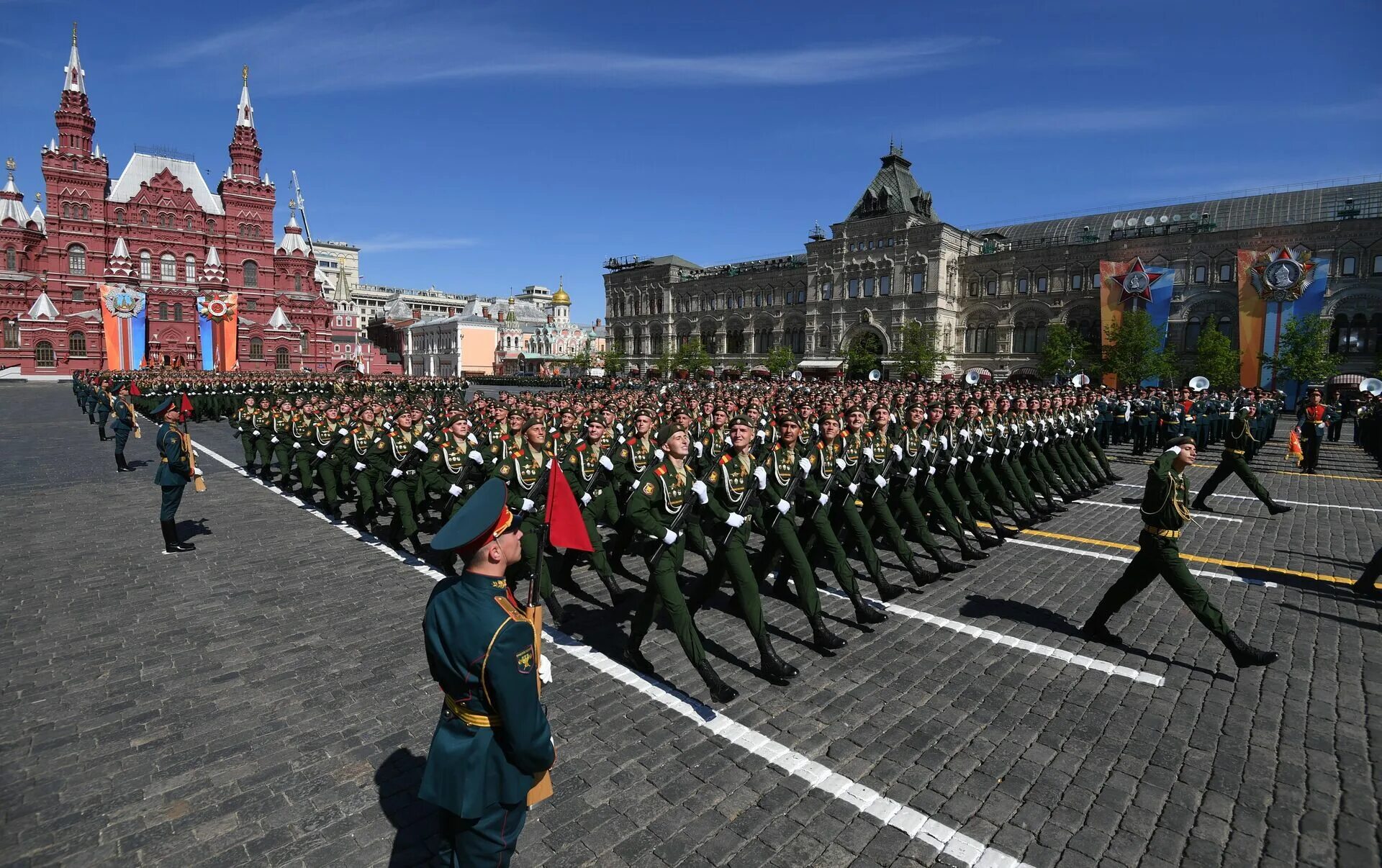 Парад победы в великой отечественной. Великая Отечественная война 1941-1945 парад Победы. Война 1941-1945 парад на красной площади. Великая Отечественная война победа парад в Москве. Парад на красной площади ВОВ.