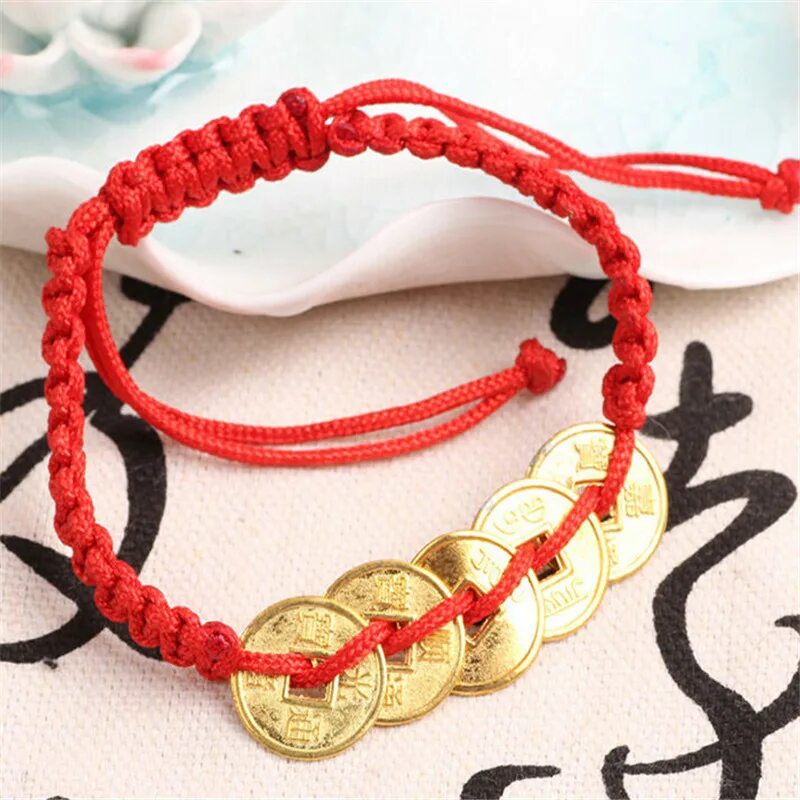 Браслет удачи. Браслет на удачу. Гематит браслет с рунами. Браслет на удачу мужчине. Браслет на удачу.