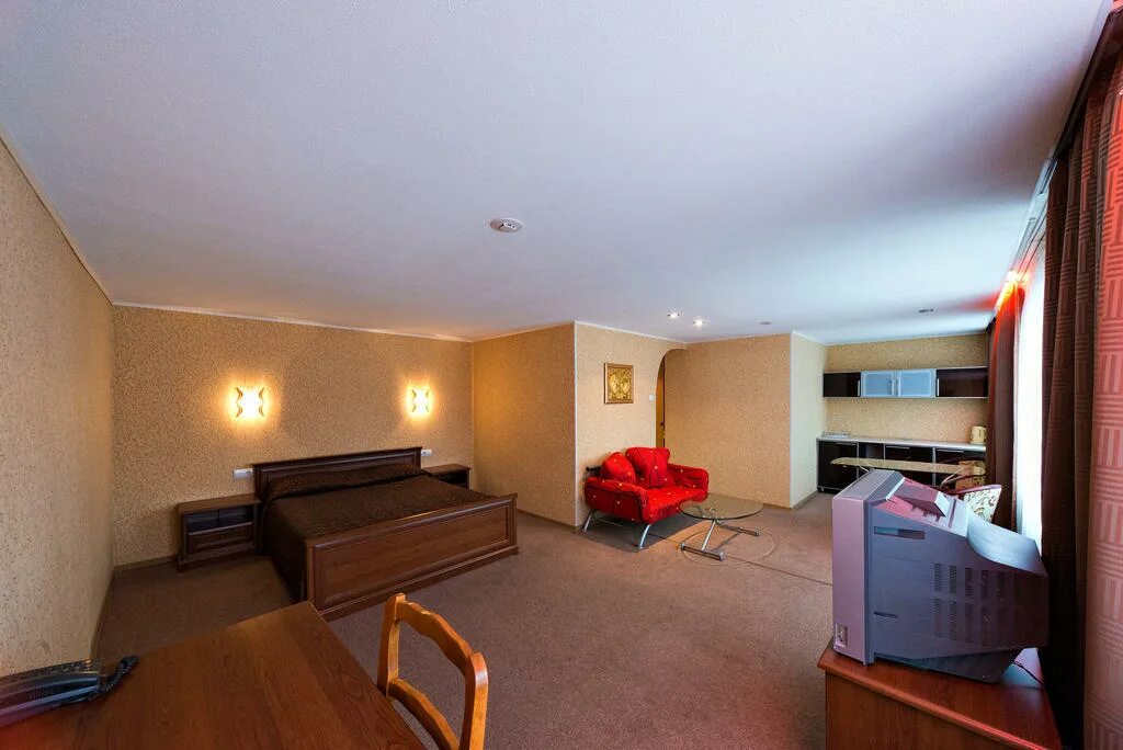 Шведки в отелях. Шведка братск гостиница комфорт. Шведки в отелях. Мюнхен гостевой дом. Гостиница братская номера.