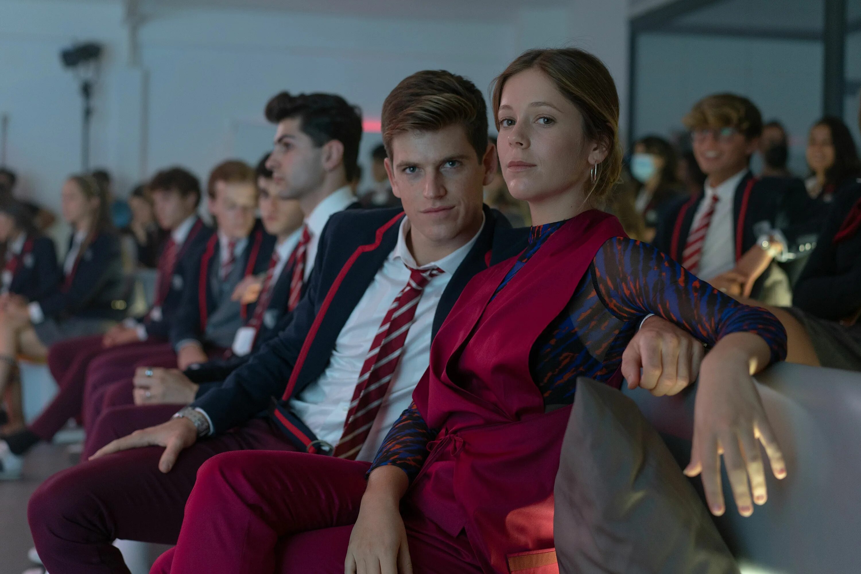 Элита конец. Элита конец. Элита конец. Элита лу и гузман. Элита конец.