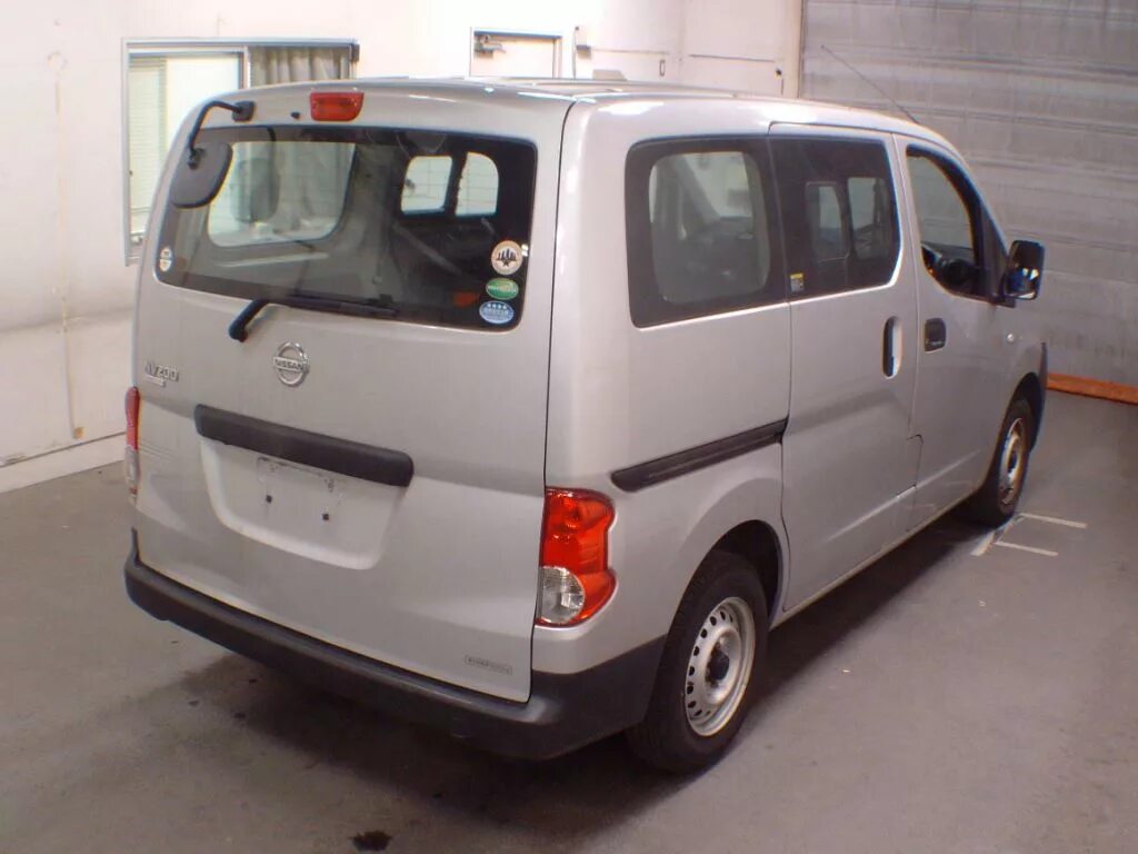 Nissan NV200 1 поколение фургон