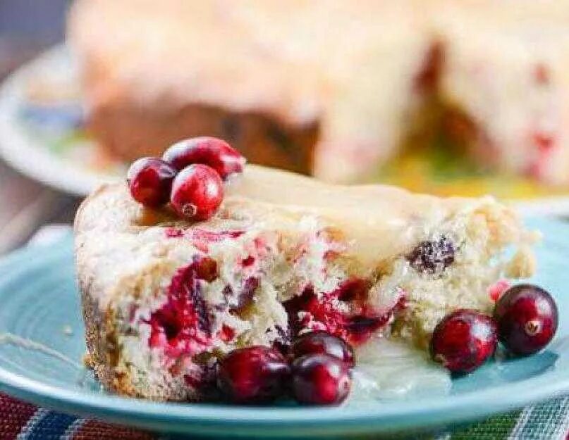 Выпечка с клюквой. Пирожки с клюквой. Хлеб с клюквой. Бостонский пирог с клюквой. Яблочный пирог с клюквой.