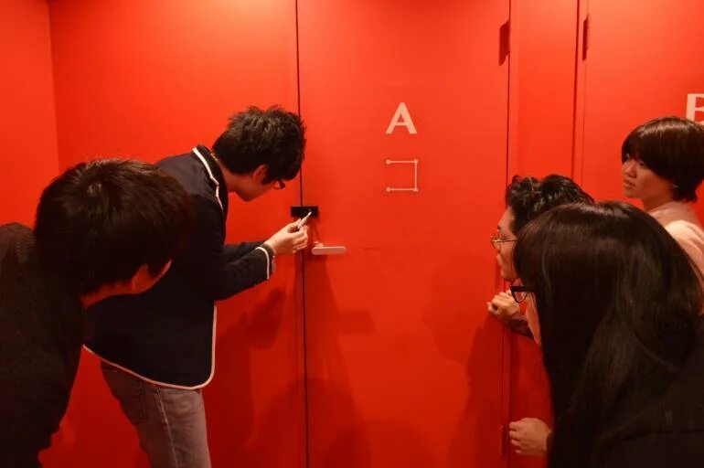 Real escape. The red room игра. to escape reality he invented.