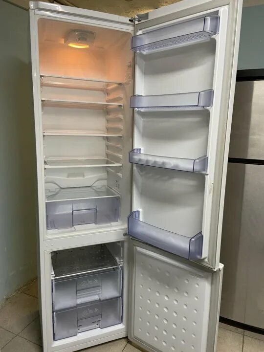 Vestel wn 330. Холодильник samsung rt57eams. Холодильник beko 54 см. Beko холодильник 54. Маленький белый холодильник.