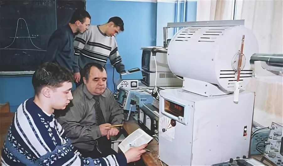 Радиотехника факультет. Факультеты радиотехники. Факультет радиотехники кем работать. Активный радиотехнический метод. Радиофак урфу.