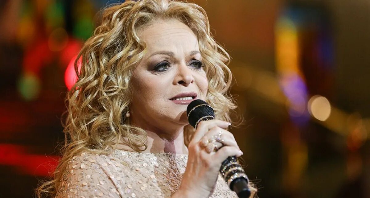 Валерия певица. Флоренс фостер дженкинс. Примадонна флоренс фостер. Флора дженкинс певица. Певица мерила.