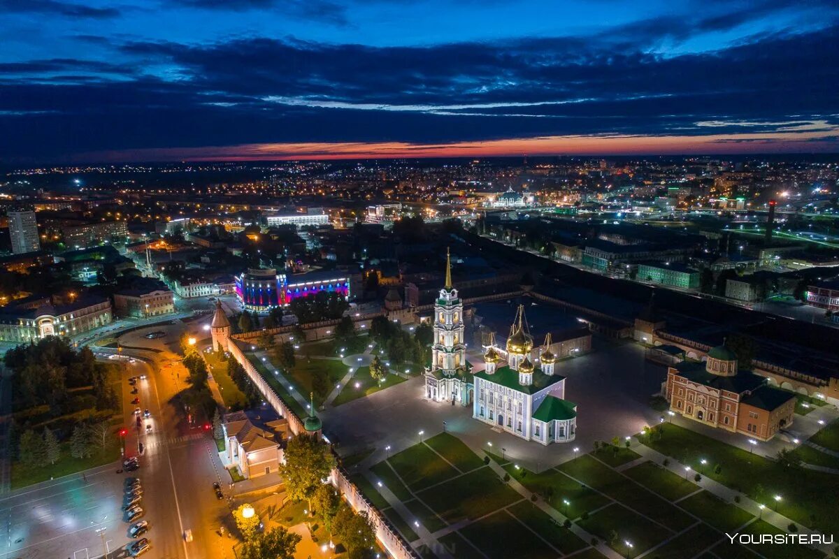 Тула монастырь. Тула. Гор тула. Музей оружия тула ночью. Тула центр города.