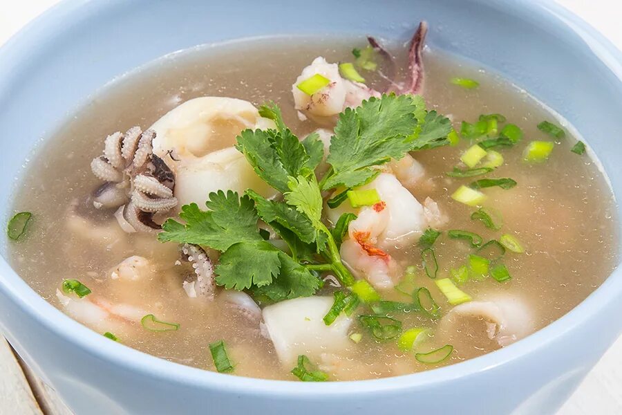 Супы. Китайский суп. Суп из морепродуктов. Похлебка из морепродуктов. Суп из морского коктейля