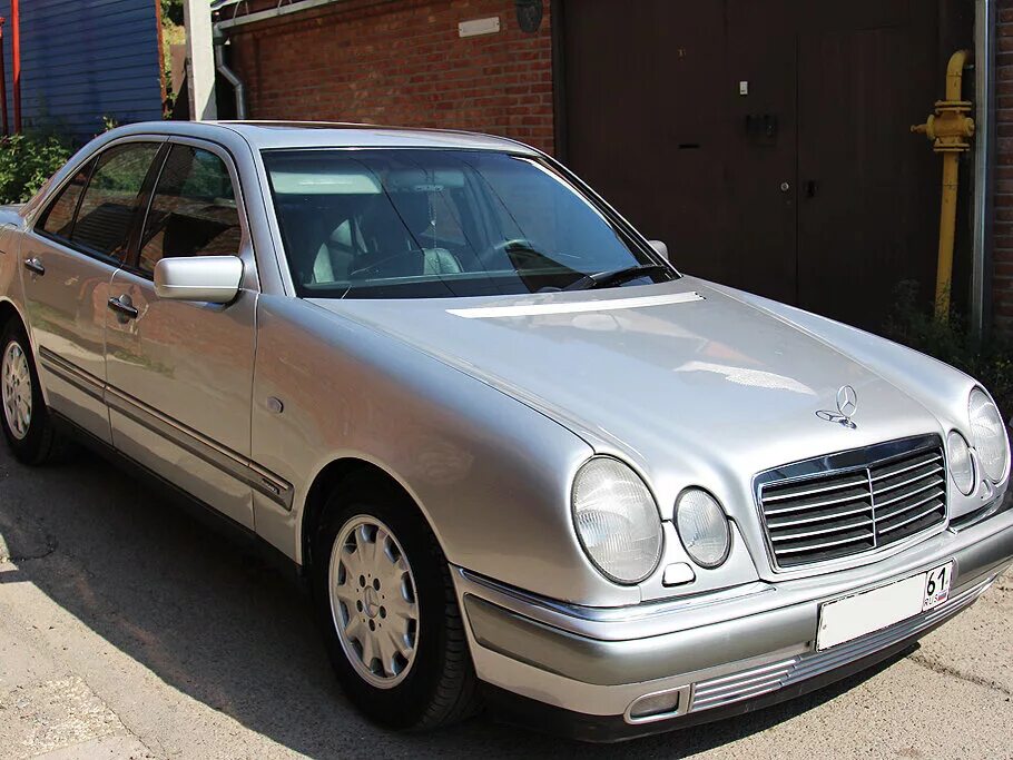 Мерседес Бенц e 210 1996. Mercedes w210 1996. Мерседес е230 1996. Mercedes e230 1996.