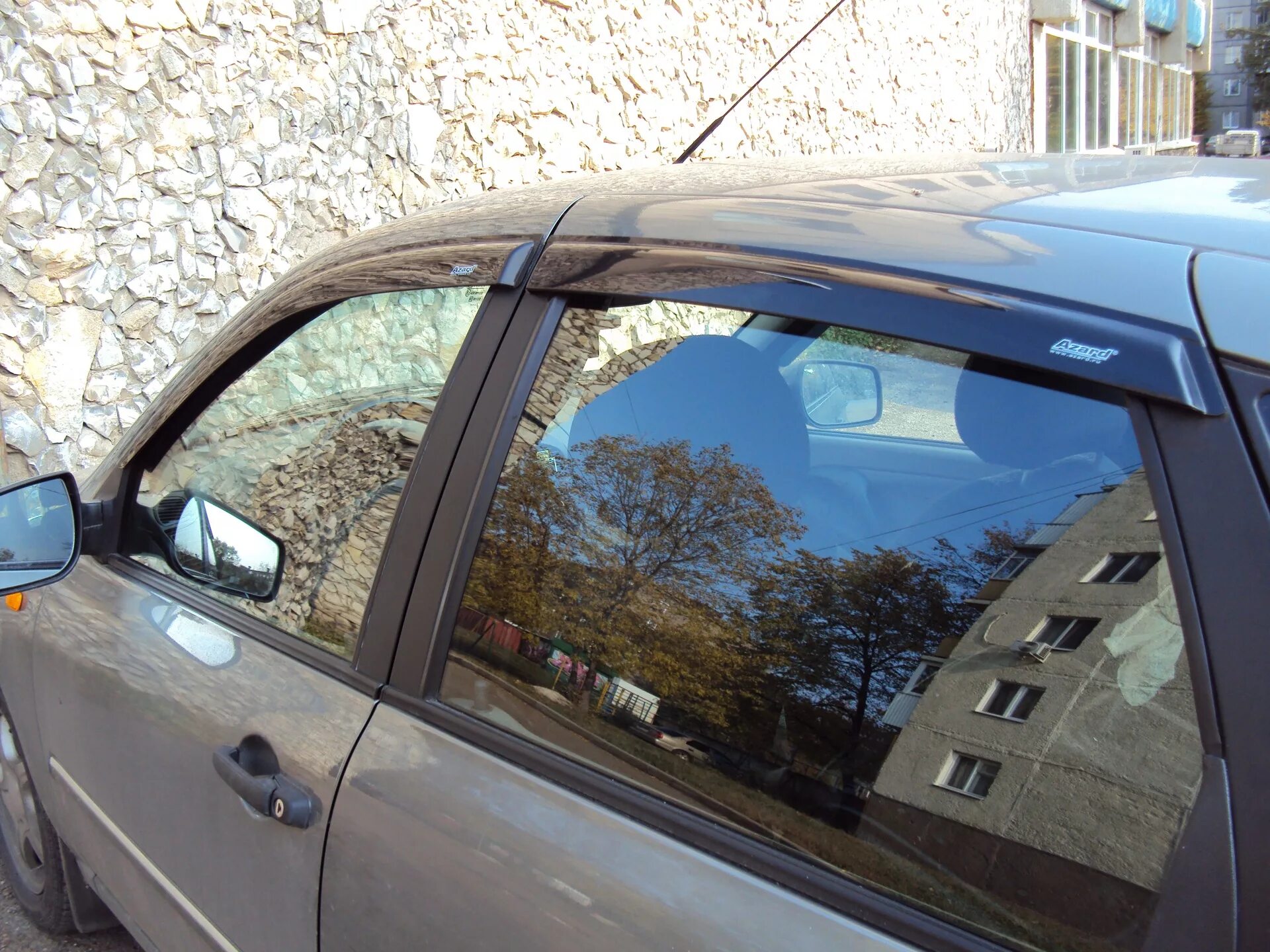 Ветровики на окна автомобиля штраф
