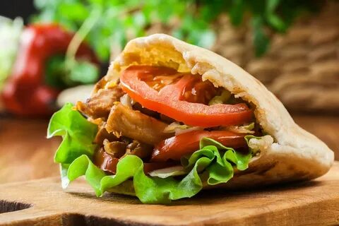 Пита с мясом и овощами